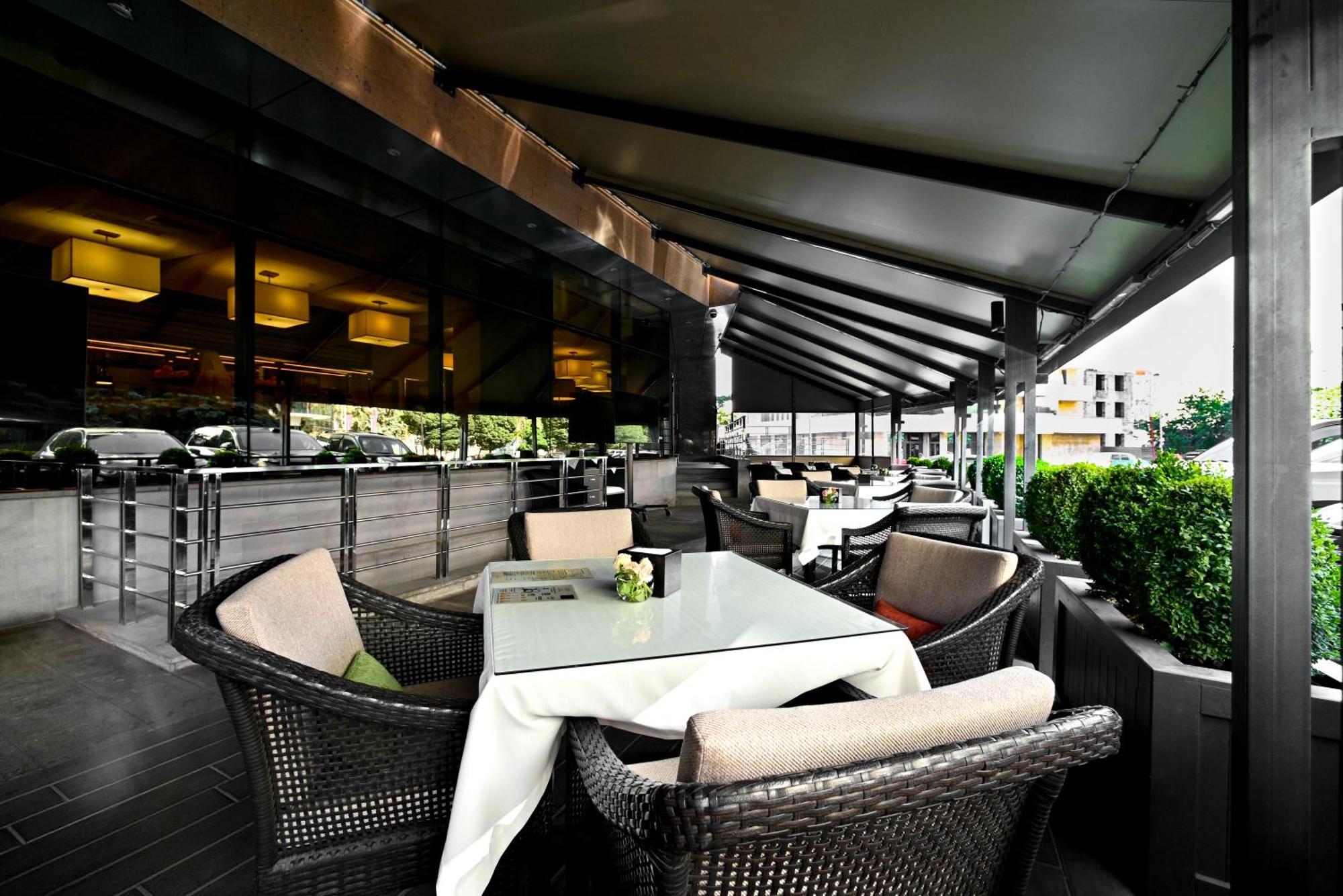 Yerevan Place Hotel 외부 사진